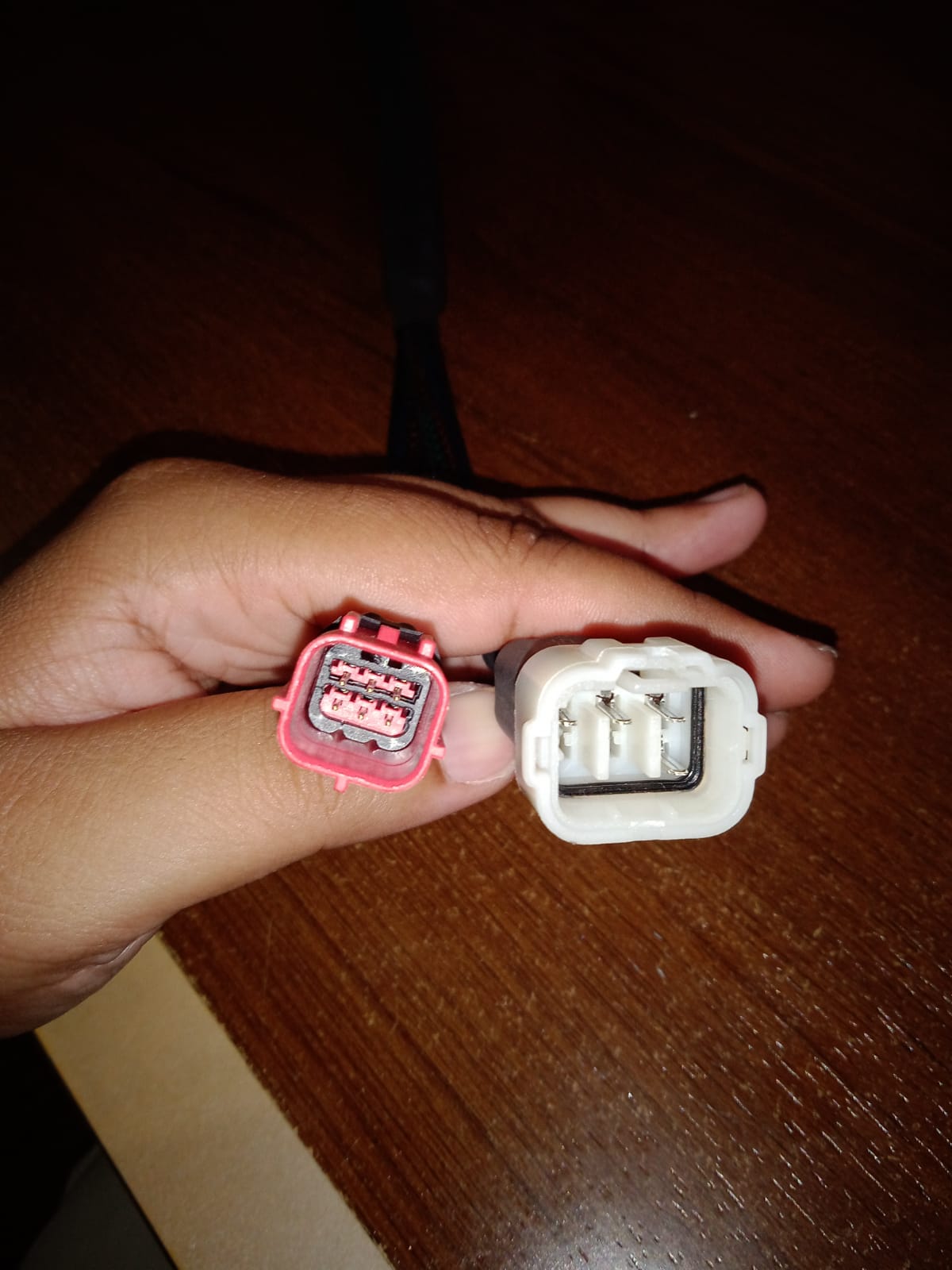 SMPL116 OBD-ll 16 Pin Female Moulded Connector with 2 Couplers (Red- 6 Pin & White – 4 Pin) Authorised Scanning Cable for all Bajaj Autos Compatible With OBD-ll V519, V311, V317 & Blue ELM327 Scanner - Image 3